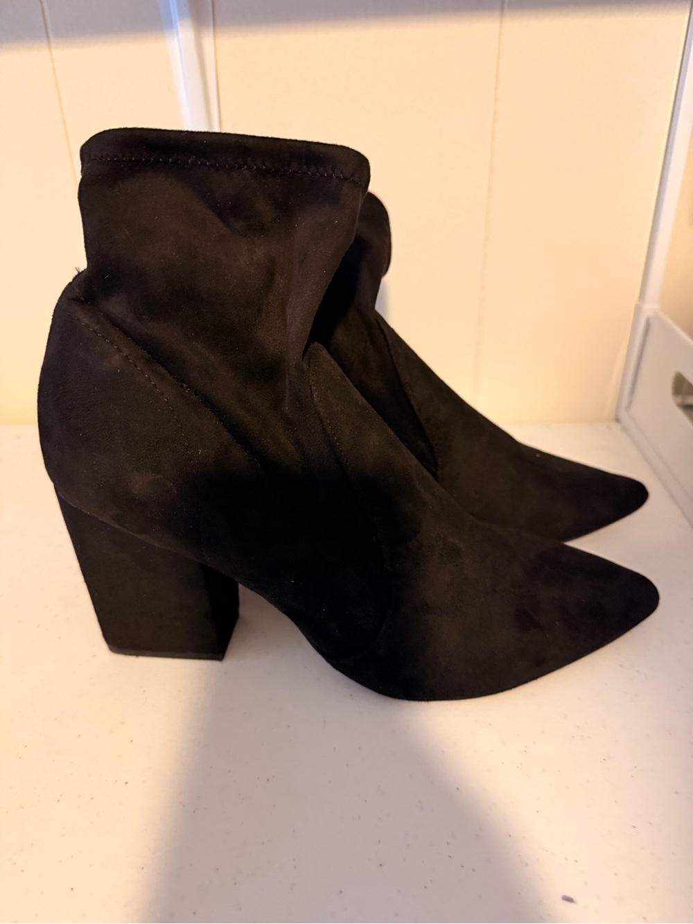 Express Black Suede Pointed Toe Block Heel Ankle Boots Sz 10